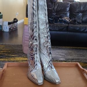 High heel boots